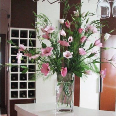 Cắm hoa hồng kiểu quạt xòe