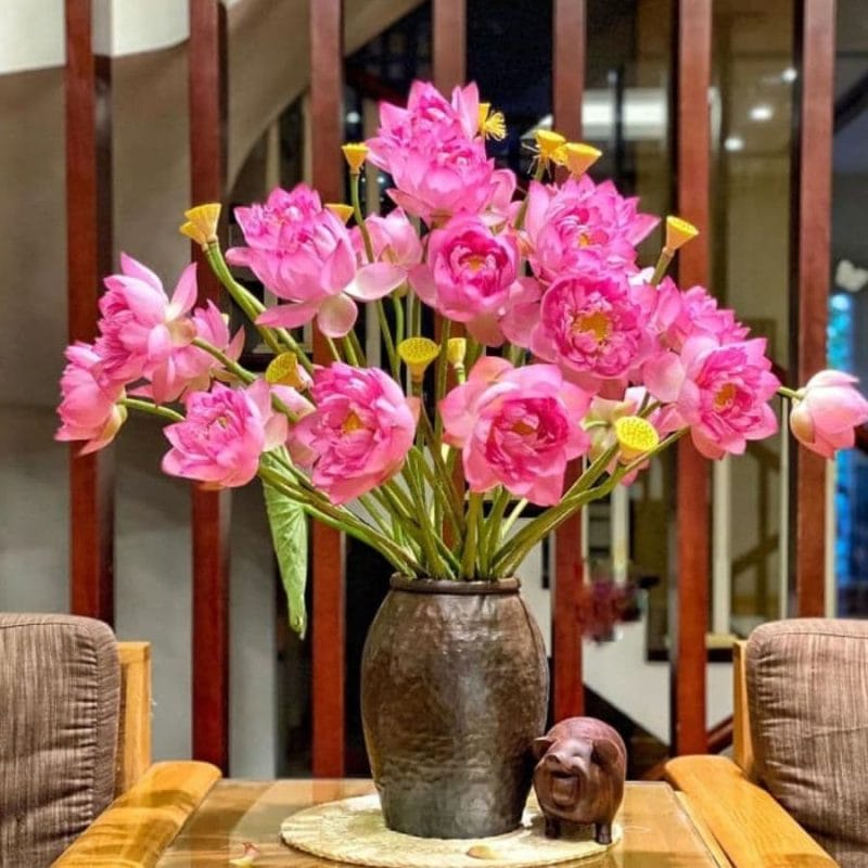 Cách cắm hoa sen 5 bông